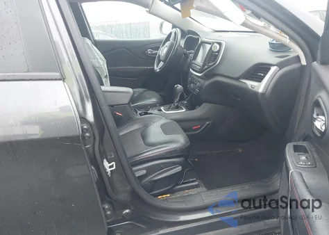 2016 Jeep Cherokee Trailhawk z USA, uszkodzony, nr VIN 1C4PJMBB6GW109894